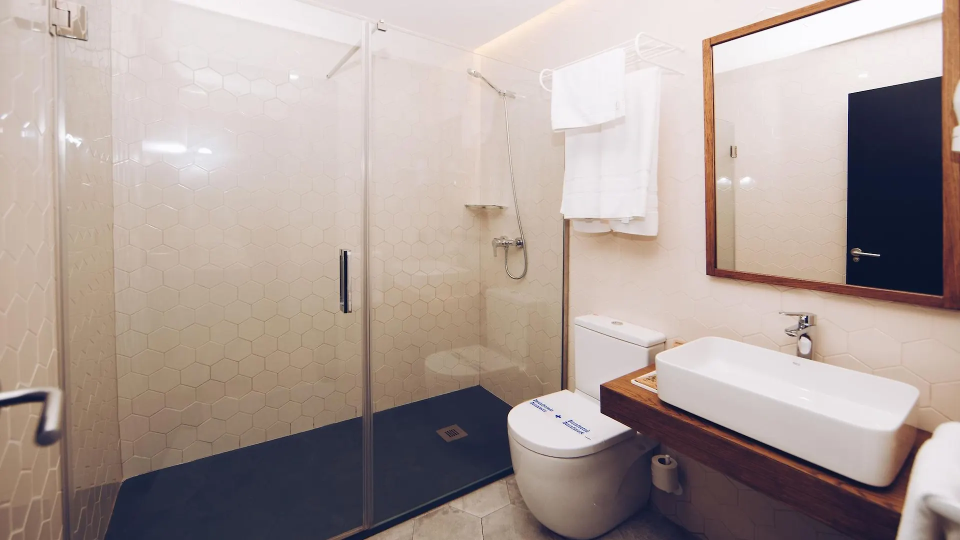 Malaga Premium Hotel 3*,