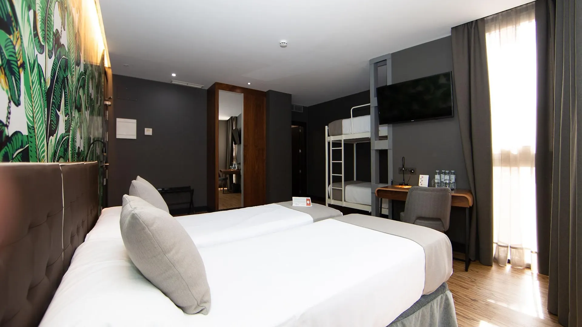 Malaga Premium Hotel 3*,